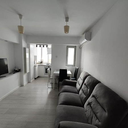 Ultracentral Ploiesti Apartment-Free Private Parking Esterno foto